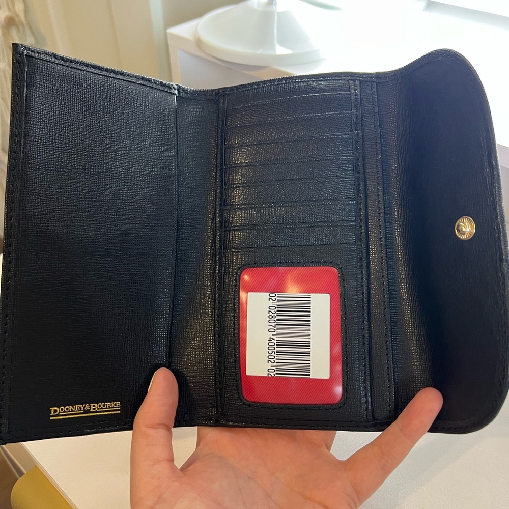 Dooney & Bourke Tucker Continental Clutch Wallet Red Buffalo Plaid Pattern - Picture 7 of 12